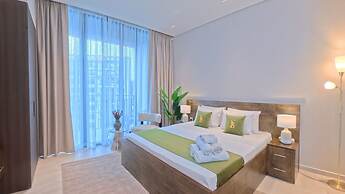 Beverly Boulevard By HMB HOMES