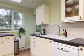 Spacious Coastal Family Home Sleeps 8