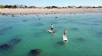 Spacious Coastal Family Home Sleeps 8