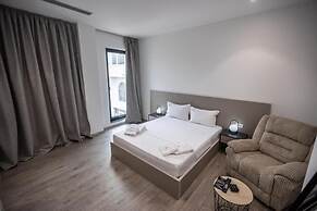 Leon Hotel