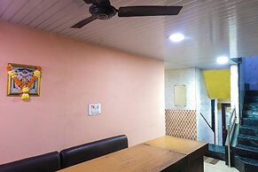 Amrapali Hotel