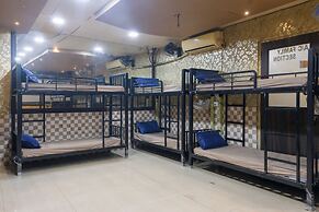 Amrapali Hotel