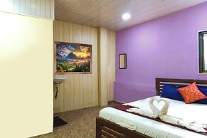 Amrapali Hotel