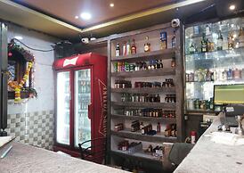 Amrapali Hotel