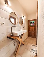 PORTALA Urban Lodge