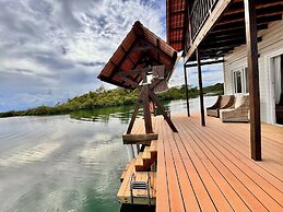 Six Pillars Resort