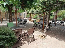 Taleton Eco Guesthouse