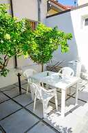 GARDEN HOUSE