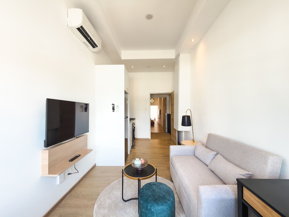 The White House Serviced Residences