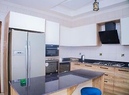 golden leaf apartment