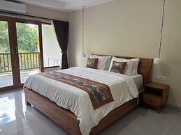 Raka Rai Bungalow