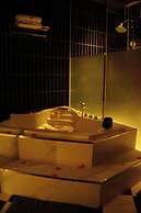 6 SENSES HOTEL