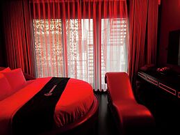 6 SENSES HOTEL