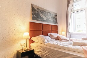 Charming 2BR Apt Near Meidling Station