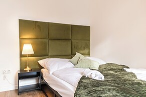 Charming 2BR Apt Near Meidling Station