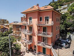 Kriss Apartments