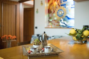 Kriss Apartments
