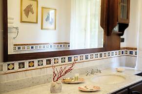 Kriss Apartments