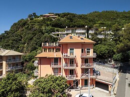 Kriss Apartments