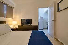 Studio Close to Agora Mall Sleeps 2