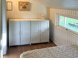 6 Person Holiday Home in Roslev