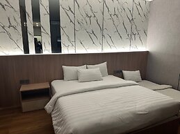 Alena Luxe Malioboro