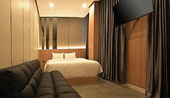 Alena Luxe Malioboro
