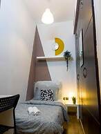 Cozy Corner Partition Room in Al Seef