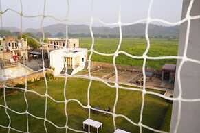 Eco Fort Resort