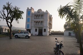 Eco Fort Resort