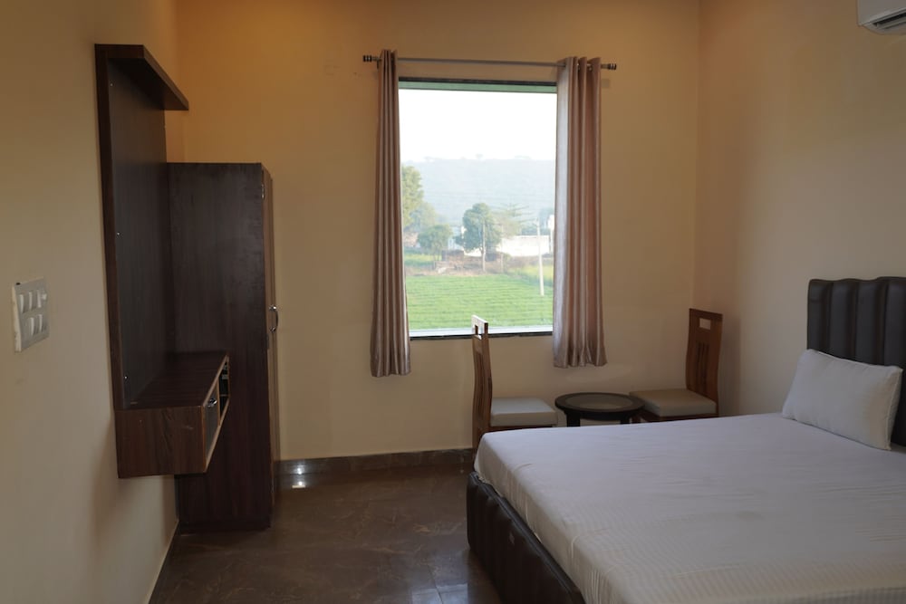 Eco Fort Resort