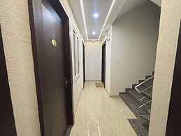Hotel Shaurya Palace