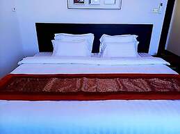 Summer Land Hotel
