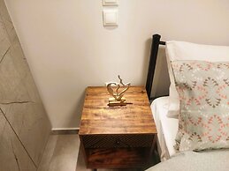Frank Jimmy s Apartment I