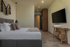 Private Pool Paradise in Aldea Zama 2BR