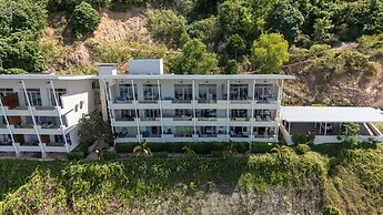 Hillside 2BR Seaview Pool Gym C258