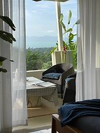 Hillside 2BR Seaview Pool Gym C258