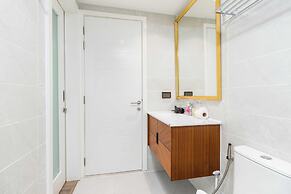 City1BR Condo Pool Gym C261