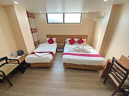 Hotel Maheshwor