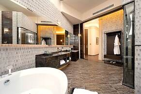 M Man Hotel