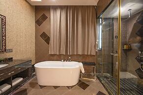 M Man Hotel