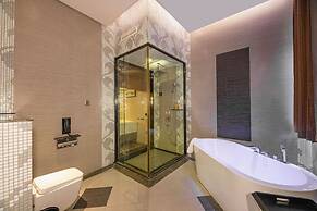 M Man Hotel