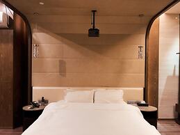 M Man Hotel