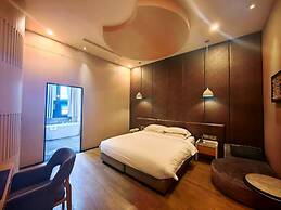 M Man Hotel