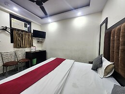 Hotel Satyam Near Ramakrishna Ashram