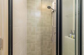 2BR Condo Pool and Full Gym C262