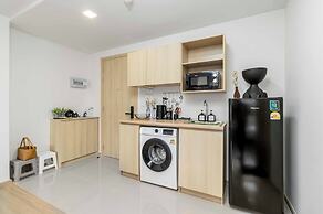 2BR Condo Pool and Full Gym C262