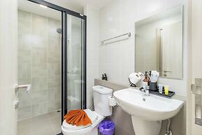 2BR Condo Pool and Full Gym C262