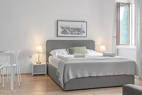 Stylish Modern 2BR Near Vienna AKH