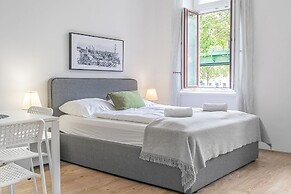 Stylish Modern 2BR Near Vienna AKH